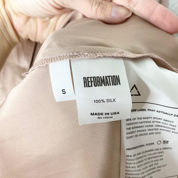 Reformation Emotional Support Silk Robe. Size Small - Picture 6 of 6